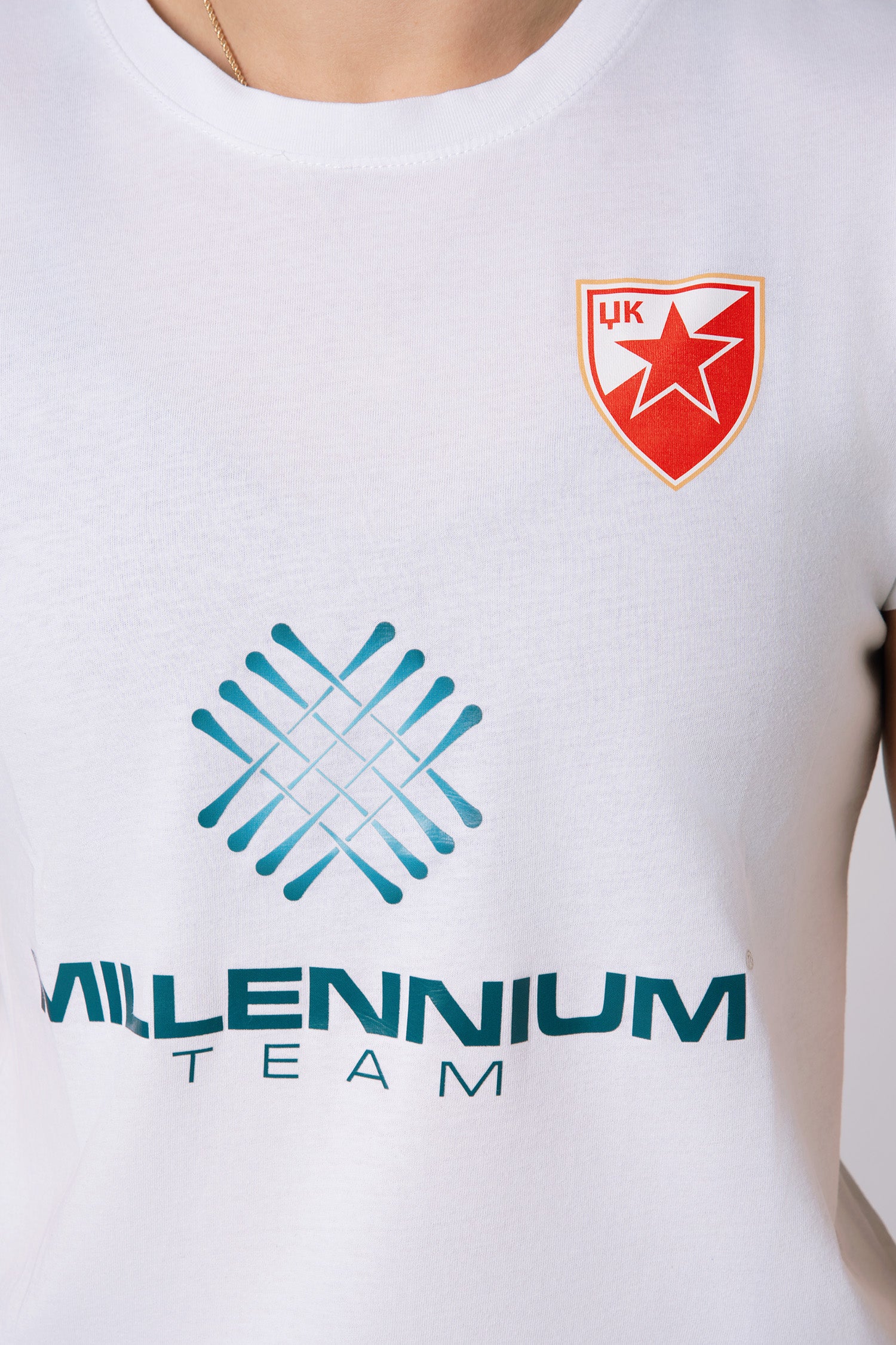 Bela ženska Nike majica