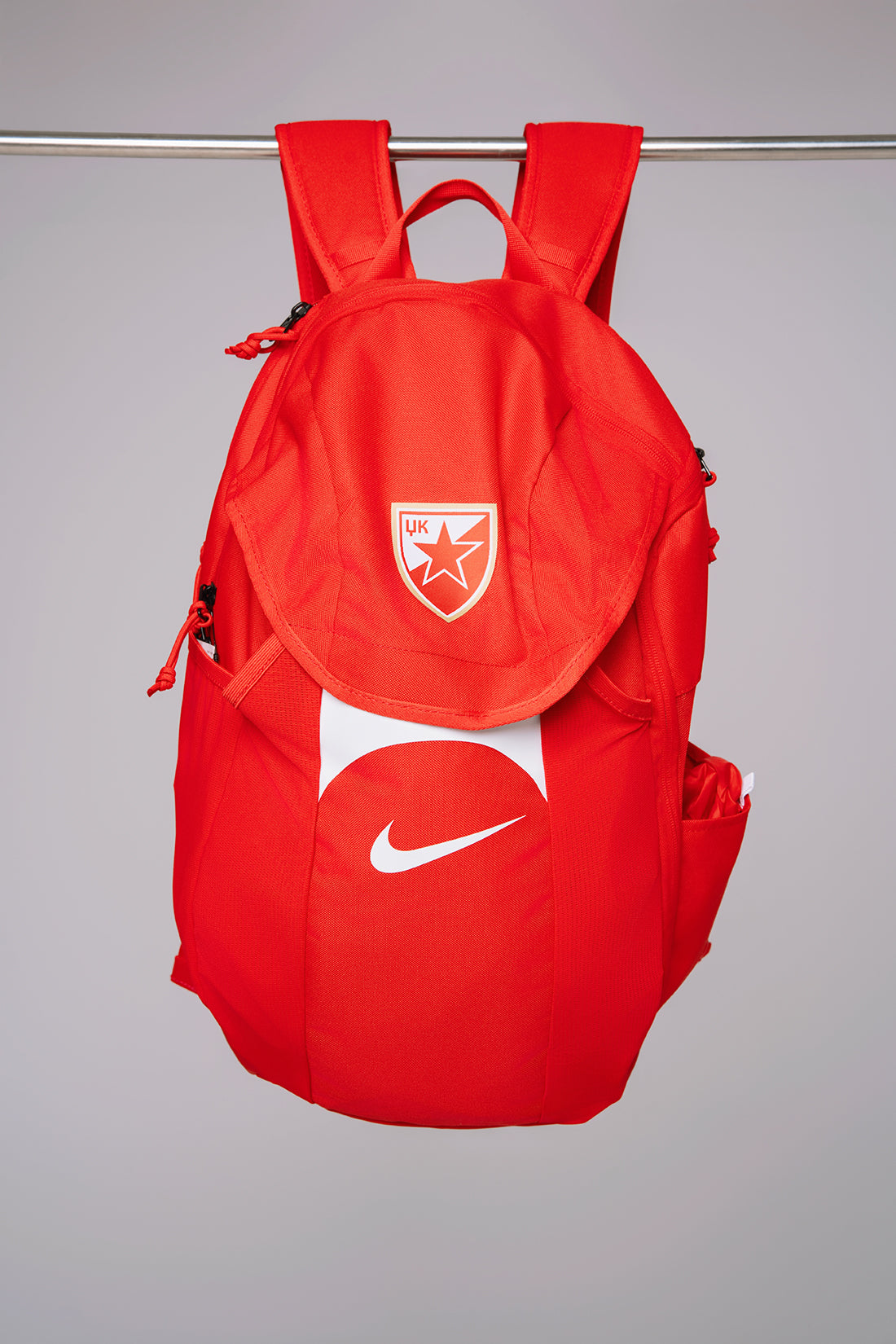 Crveni Nike sportski ranac