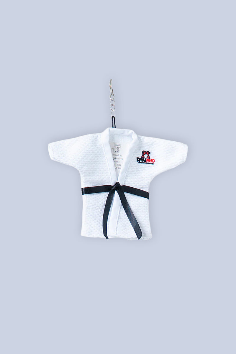 Privezak kimono beli